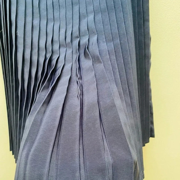 American Apparel - Dark Blue Pleated Midi Skirt - Picture 6 of 8